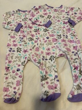 Baby Floral Footed One-Piece Pajamas in Purple and White